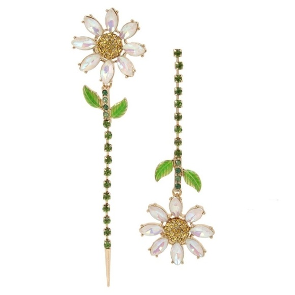 Betsey Johnson Daisy Flower Mismatch Earrings New - Picture 1 of 5